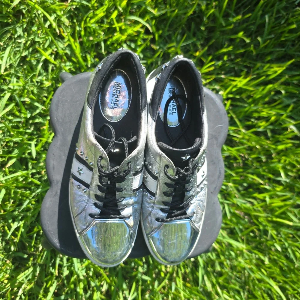 Michael Kors Metallic Silver Star Studded Low Top Sneakers Womens Shoes